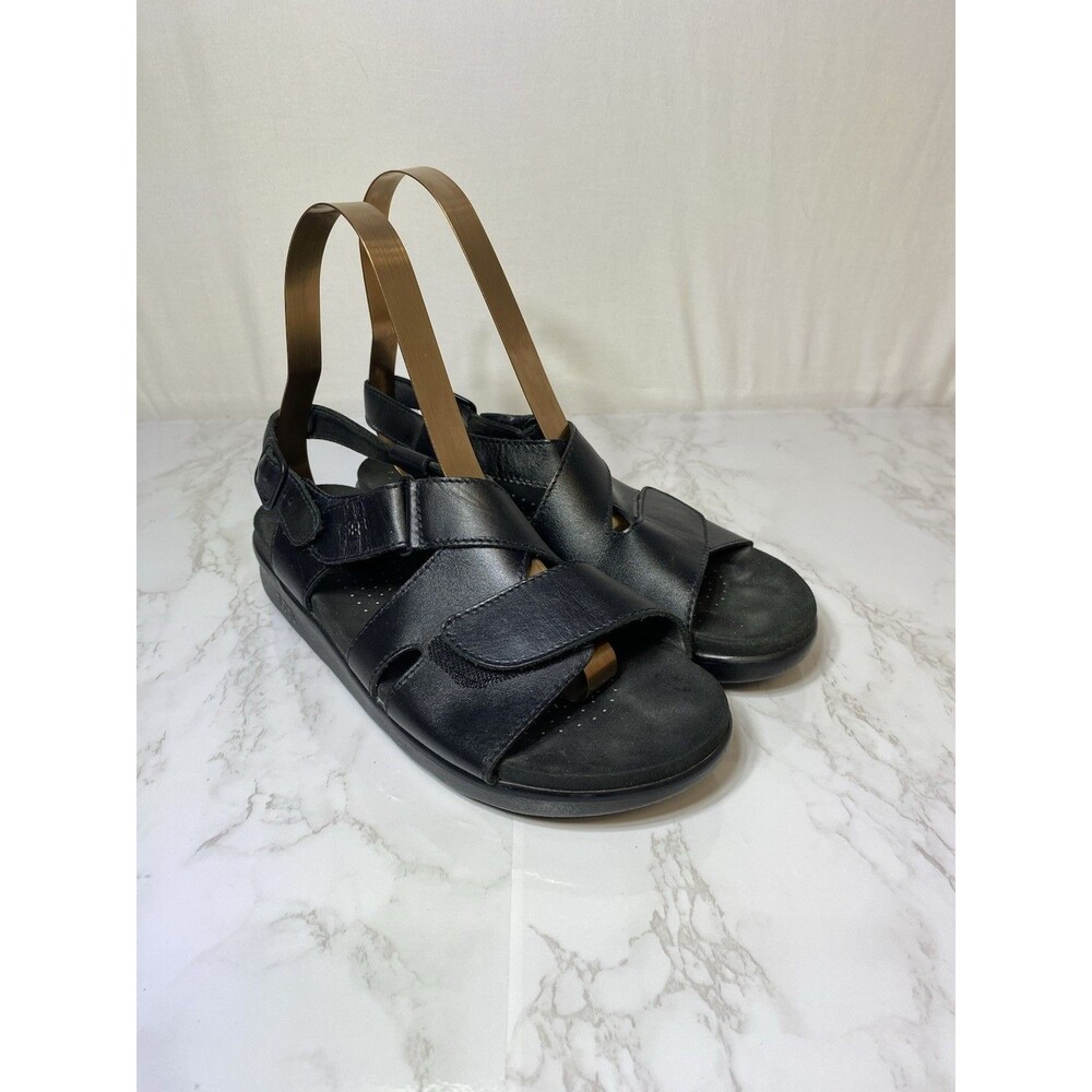 SAS Huggy Sandals Womens Size 7.5 Narrow Black Leather Tripad Comfort Shoes